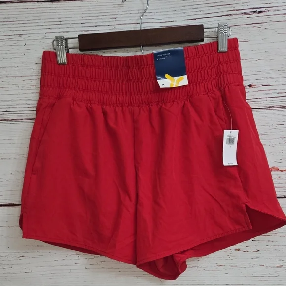 Old Navy Extra High-Rise Athletic Shorts Red 3” Inseam NWT Size M - Picture 1 of 13